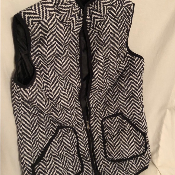 Herringbone Puffer Vest - Picture 3 of 4